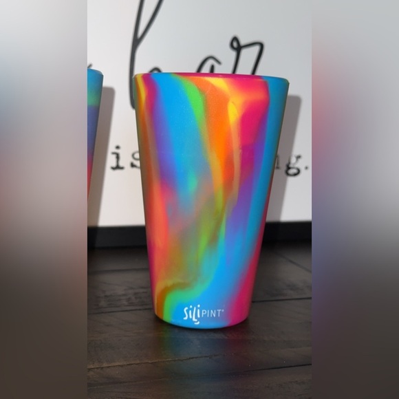 SILIPINT Set of 2 Colorful Tie Dye Silicone 16oz Cups/Glasses - Picture 3 of 9